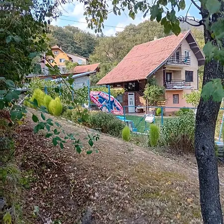 Δωμάτια σε οικογενειακή κατοικία Konaciste Cirovic *